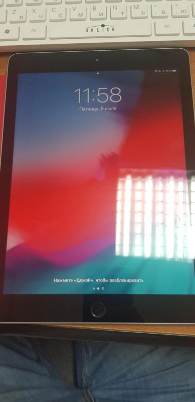 Лот: 14009854. Фото: 1. iPad Apple iPad 2018 32 GB Wi-Fi... Планшеты