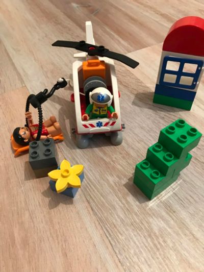 Лот: 10590621. Фото: 1. Lego duplo вертолёт спасателя. Конструкторы