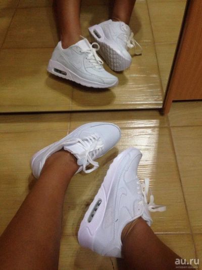 Лот: 7544610. Фото: 1. Кроссовки Nike белые Air Max. Кеды, кроссовки, слипоны