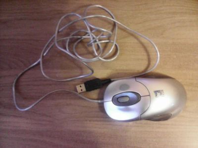 Лот: 6194367. Фото: 1. Проводная USB мышь Б/У. Клавиатуры и мыши