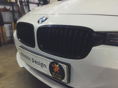 Лот: 11034630. Фото: 1. Решетка радиатора BMW F30. Кузов