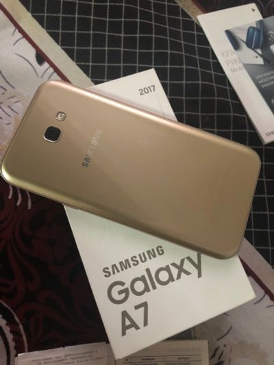 Лот: 11766347. Фото: 1. Samsung galaxy A7 2017. Смартфоны