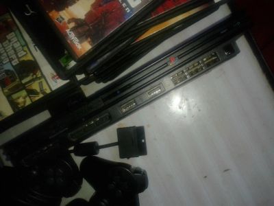 Лот: 4407969. Фото: 1. sony ps2 чипованая+30дисков 3джоя... Игровые приставки, консоли