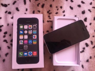 Лот: 6937596. Фото: 1. iPhone 5s. Смартфоны