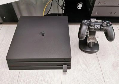 Лот: 15497671. Фото: 1. ps4 pro 1tb. Игровые приставки, консоли