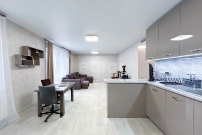 Лот: 25722174. Фото: 1. 3-комн. квартира , Красноярск... Квартиры, студии