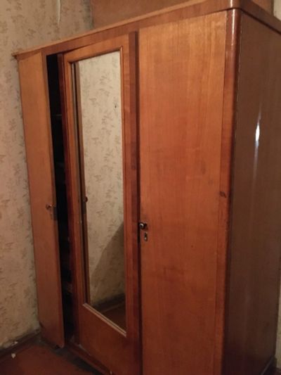 Лот: 17681343. Фото: 1. Шифоньер шкаф с зеркалом. 50-е... Шкафы, шкафы-купе