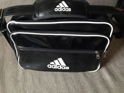 Лот: 3227634. Фото: 1. Сумка adidas оригинал возможен... Сумки