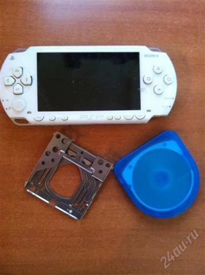 Лот: 1182639. Фото: 1. PSP FAT WHITE. Игровые приставки, консоли
