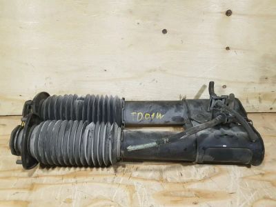 Лот: 18535061. Фото: 1. Стойка Suzuki Escudo TD01W G16A... Ходовая, подвеска, рулевое управление