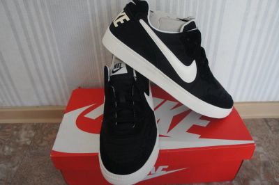 Лот: 5507872. Фото: 1. кроссовки NIKE оригинал. Кеды, кроссовки, слипоны