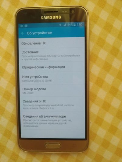 Лот: 17593369. Фото: 1. Samsung j3. Смартфоны