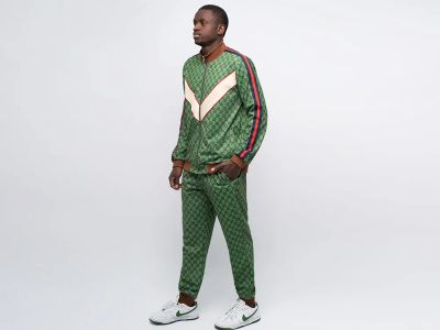 Лот: 21069318. Фото: 1. Спортивный костюм Gucci. Спортивные костюмы
