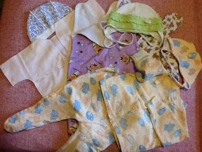 Лот: 3215094. Фото: 1. Одежда младенцу новорожденному... Ползунки, распашонки, слипы