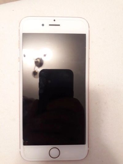 Лот: 11819591. Фото: 1. iPhone 6s rose gold 64gb оригинал. Смартфоны