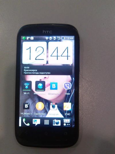 Лот: 4162923. Фото: 1. HTC Desire V б\у, небольшая трещина... Смартфоны