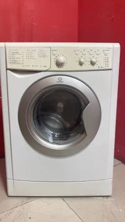 Лот: 20839385. Фото: 1. стиральная машина Indesit бу код... Стиральные машины