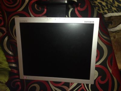 Лот: 4188001. Фото: 1. Монитор Samsung SyncMaster913v. ЖК-мониторы