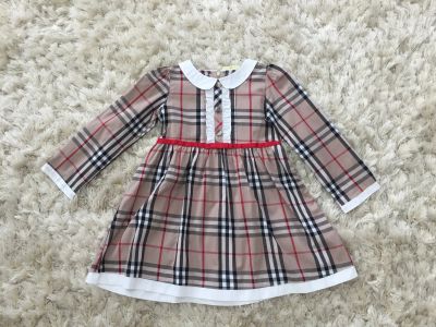 Лот: 12530919. Фото: 1. Нарядные Детские платья Burberry... Платья, сарафаны