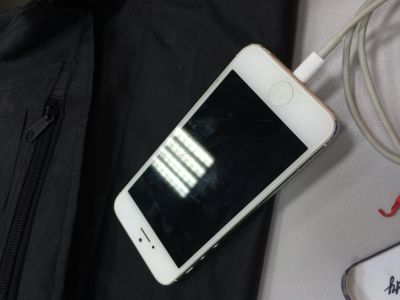 Лот: 5347964. Фото: 1. Iphone 5 16gb привязан к Icloud... Смартфоны