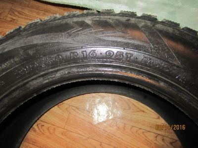 Лот: 8516410. Фото: 1. Nokian Hakka 4, 215x60x16 95Т... Шины