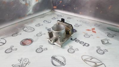 Лот: 23585818. Фото: 1. Заслонка дроссельная Mazda Axela... Двигатель и элементы двигателя