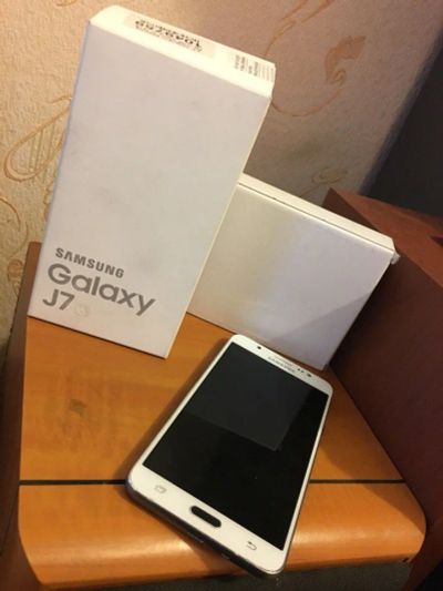 Лот: 10991102. Фото: 1. Смартфон Samsung Galaxy J7 (2016... Смартфоны