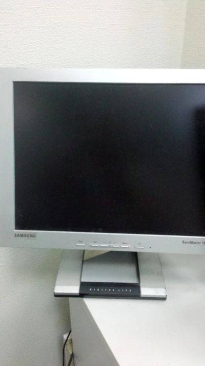 Лот: 9986610. Фото: 1. Монитор ЖК 15 Samsung 152S. ЖК-мониторы