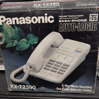 Лот: 18365282. Фото: 1. телефон Panasonic KX-T2390. Проводные телефоны