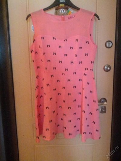 Лот: 5884655. Фото: 1. Платье с бантиками 50. Платья