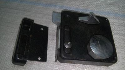Лот: 11458686. Фото: 1. замок накладной новый...без личинки... Замки
