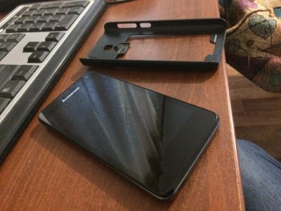 Лот: 9266601. Фото: 1. Lenovo S660. Смартфоны
