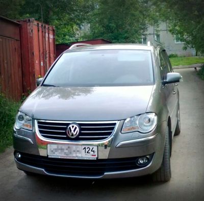 Лот: 4243543. Фото: 1. Volkswagen Touran. Автомобили