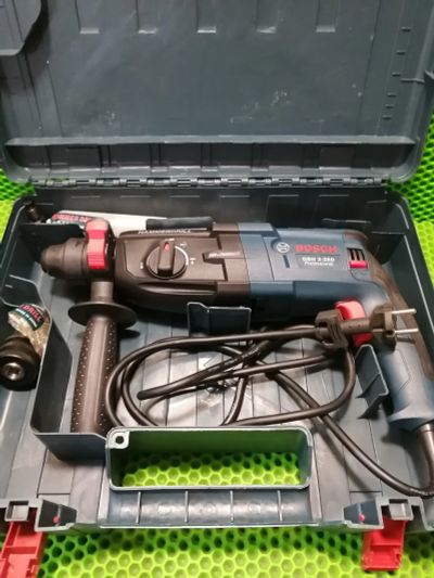 Лот: 22051725. Фото: 1. Перфоратор Bosch GBH 2-28D (Г0995А... Электроинструмент