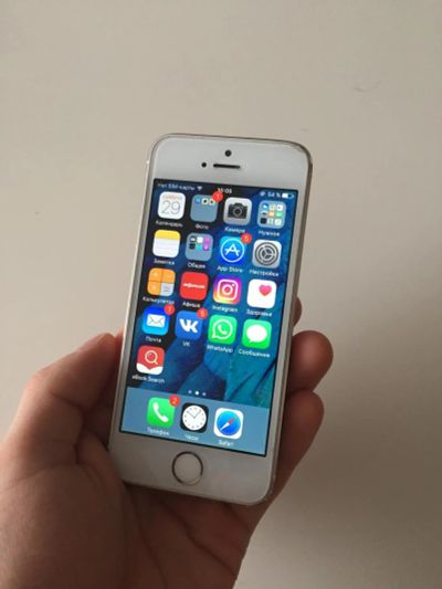 Лот: 9576311. Фото: 1. iPhone 5s 32gb золотой. Смартфоны