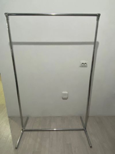 Лот: 21116813. Фото: 1. Напольная вешалка. Другое (хранение вещей)