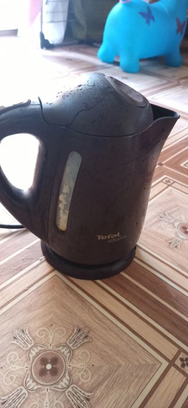 Лот: 17877675. Фото: 1. Чайник Tefal. Протекает. Чайники, кофемашины, кулеры