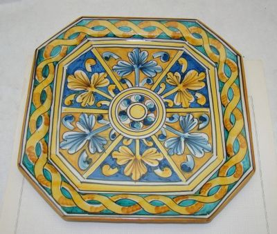 Лот: 11190631. Фото: 1. Caltagirone блюдо декоративное... Фарфор, керамика