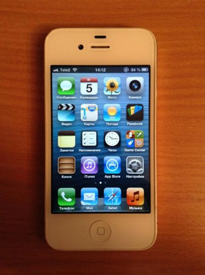 Лот: 6707458. Фото: 1. Apple iPhone 4 with iOS 6 8 Gb... Смартфоны