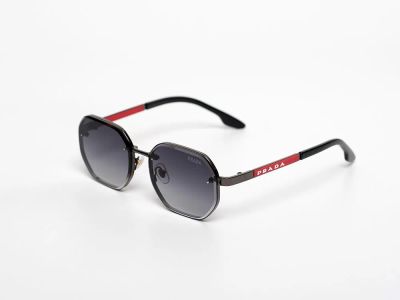 Лот: 21773717. Фото: 1. Очки Prada. Очки солнцезащитные