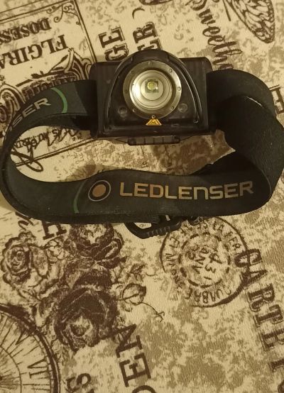 Лот: 19195760. Фото: 1. Налобный фонарь Ledlenser MH2... Фонарики