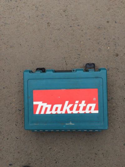 Лот: 9565000. Фото: 1. Перфоратор Makita HR2570. Электроинструмент