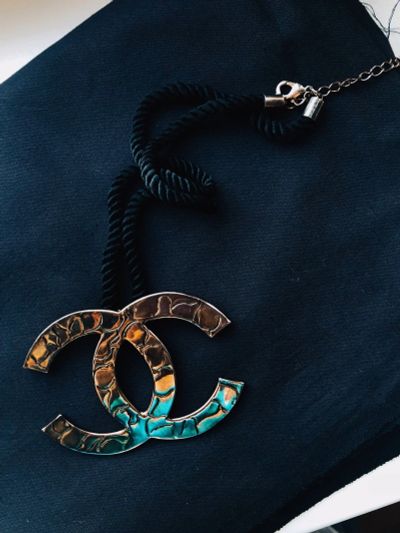 Лот: 12958152. Фото: 1. Подвеска Chanel. Кулоны, подвески