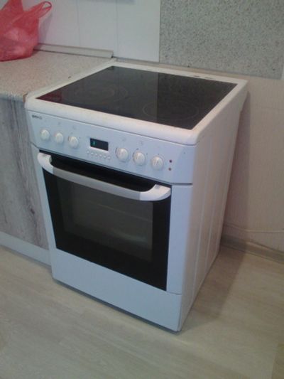 Лот: 12776390. Фото: 1. Стеклокерамическая плита BEKO... Плиты, духовые шкафы, варочные поверхности