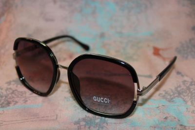 Лот: 4022623. Фото: 1. Солнцезащитные очки GUCCI. Модель... Очки солнцезащитные