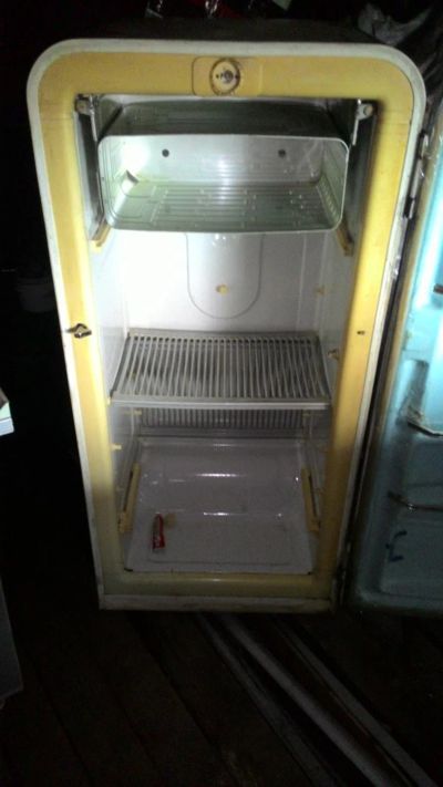 Лот: 6198544. Фото: 1. Продам холодильник Зил. Холодильники, морозильные камеры