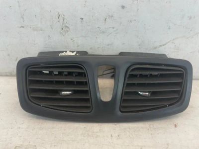 Лот: 24627591. Фото: 1. дефлектор отопителя Renault Fluence... Двигатель и элементы двигателя