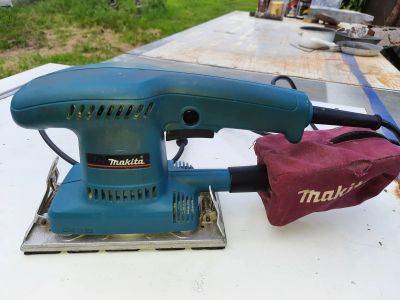 Лот: 19255635. Фото: 1. Машина плоскошлифовальная Makita. Электроинструмент