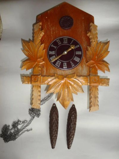 Лот: 10528005. Фото: 1. Часы с кукушкой "Маяк" корпус... Оригинальные наручные часы