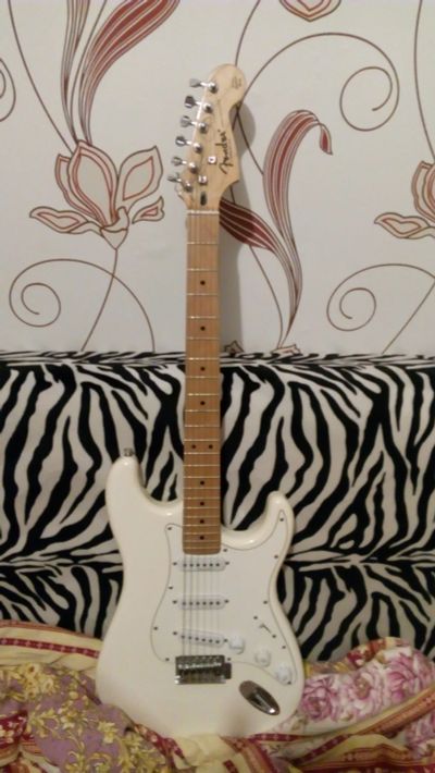 Лот: 18255881. Фото: 1. Гитара Fender Stratocaster(копия... Гитары